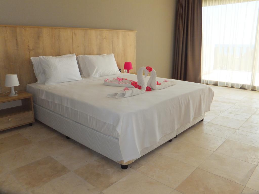Aytas Hotel Ayvalı エクステリア 写真