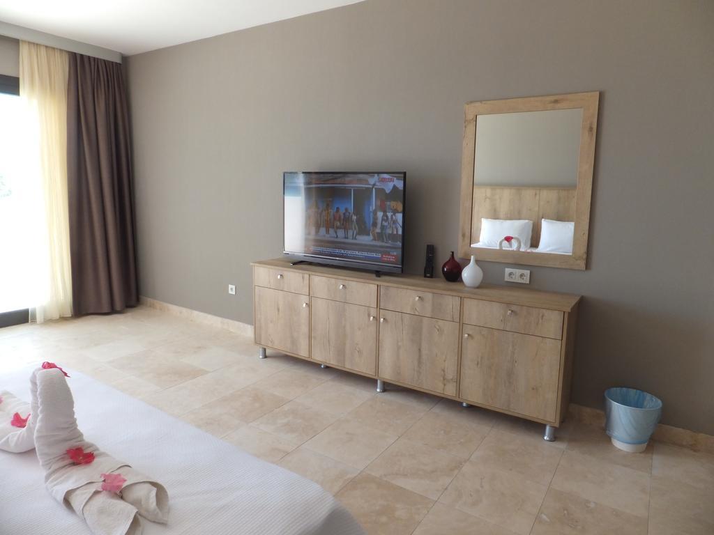 Aytas Hotel Ayvalı エクステリア 写真